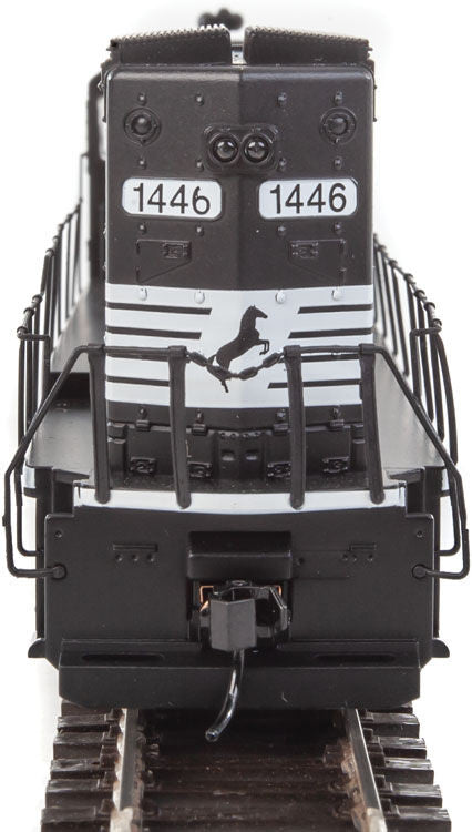 EMD GP15-1 - Standard DC -- Norfolk Southern (black, white)