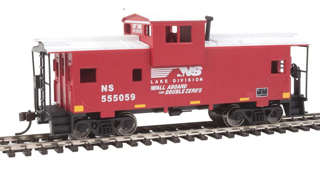 Wide-Vision Caboose - Ready to Run -- Norfolk Southern (red, white)
